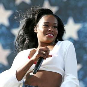 Azealia Banks picks fight with Rihanna over Trump order