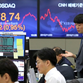 Asian stocks mostly higher following tech recovery, oil deal